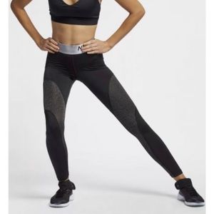 Nike Pro Warm Tight Fit Sparkle Leggings 7/8 length - Size L Large